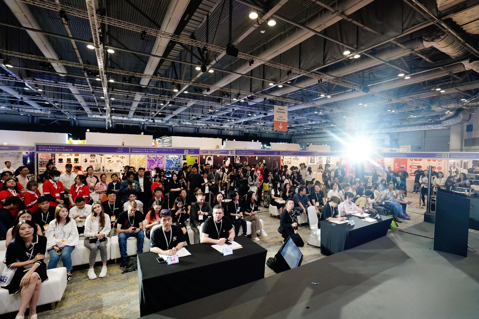 2025 环球资源十月香港展：前沿科技集结聚焦电竞、AI与世界杯周边！