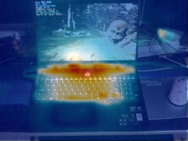 九游app：散热好、噪音低、性能强！AI高静游戏本联想拯救者Y9000P评测(图9)