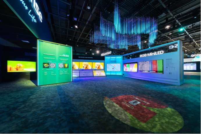 九游app：海信携全球最大116吋RGB-Mini LED炸场IFA 2025三大技术掀显示风暴
