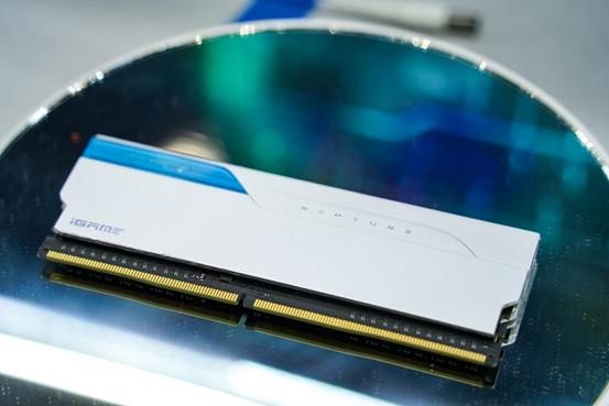 九游app：直击COMPUTEX 2025！台北展七彩虹AI全场景赋能革新生态(图6)