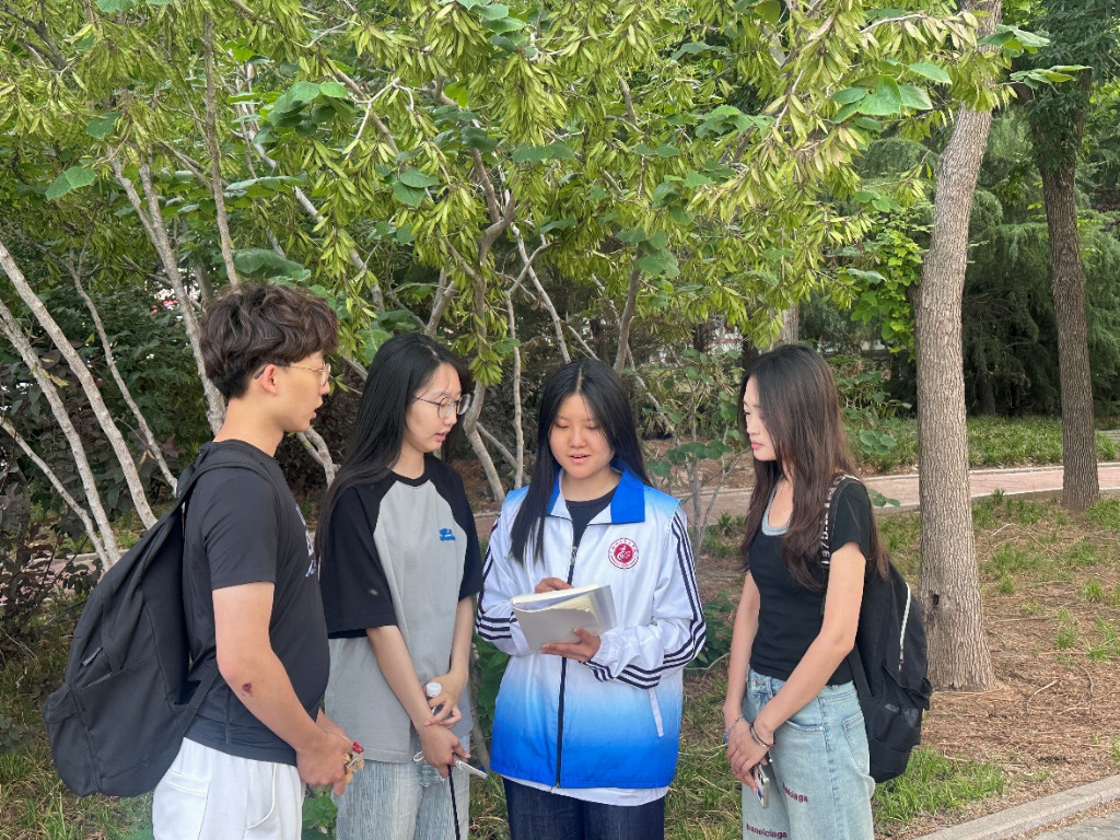 聊城大学商学院（质量学院）开展“AI技术对当代青年的价值观塑造与职业发展的双向影响研究”社会实践活动(图2)