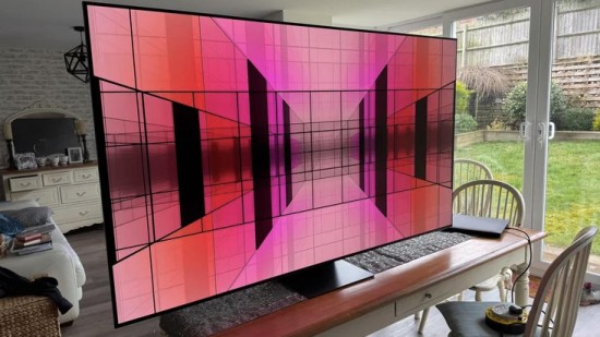 九游娱乐：从电影院到电竞场三星OLED产品以高分评价领跑高端显示新时代