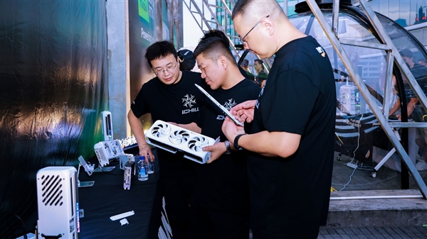 九游娱乐：冰龙18载 叛客新纪元！映众、电竞叛客RTX 50系列新品品鉴会圆满收官(图5)