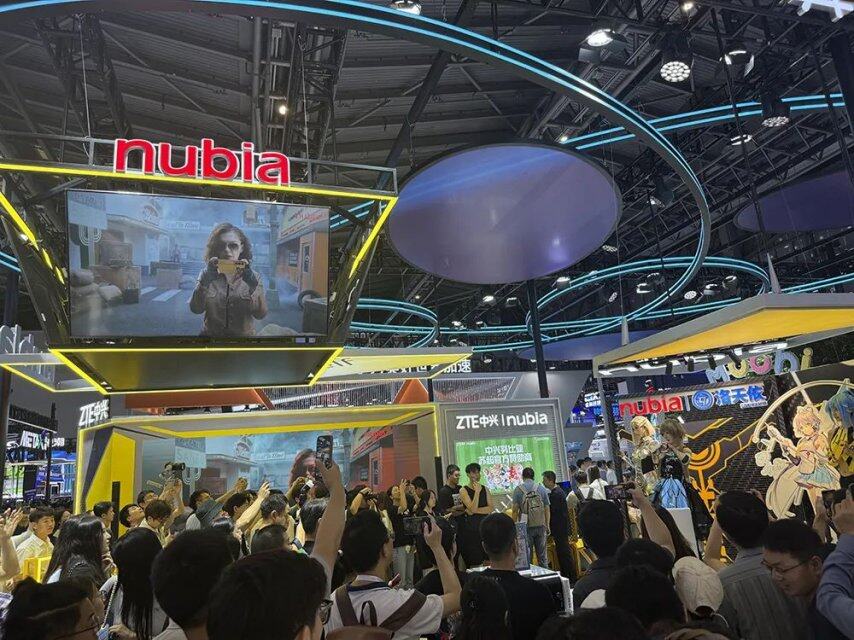 九游娱乐：人工智能大会彻底引爆展区水泄不通门票炒到2000多暴走3万步带来最全看点(图30)