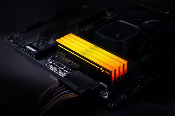 九游娱乐：全域掌控！雷克沙THOR RGB DDR5 雷神二代128GB套装发布 电竞、创作与AI全场景实力碾压(图5)