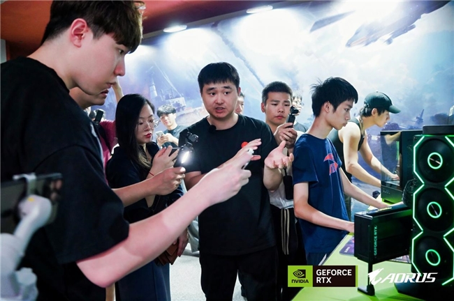 玩家齐赴技嘉AORUS DAY山城之约RTX 50“嘉”速营奏响电竞狂想曲(图10)