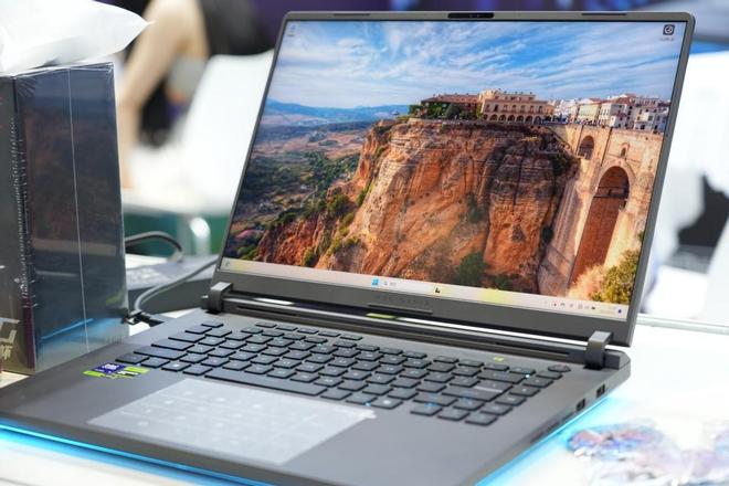 华硕亮相工博会ROG枪神9 PLUS重塑专业电竞本标杆(图4)