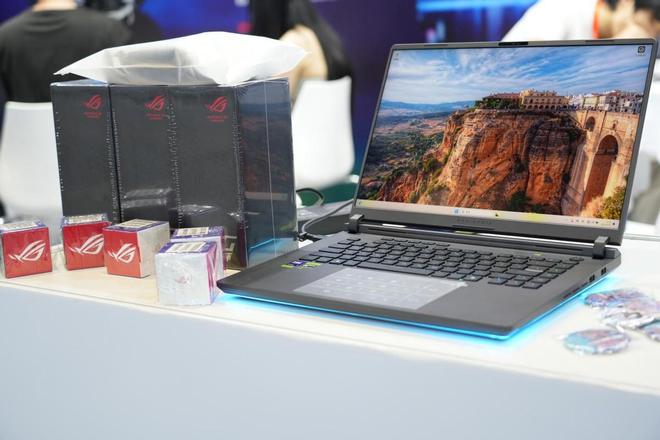 华硕亮相工博会ROG枪神9 PLUS重塑专业电竞本标杆(图3)