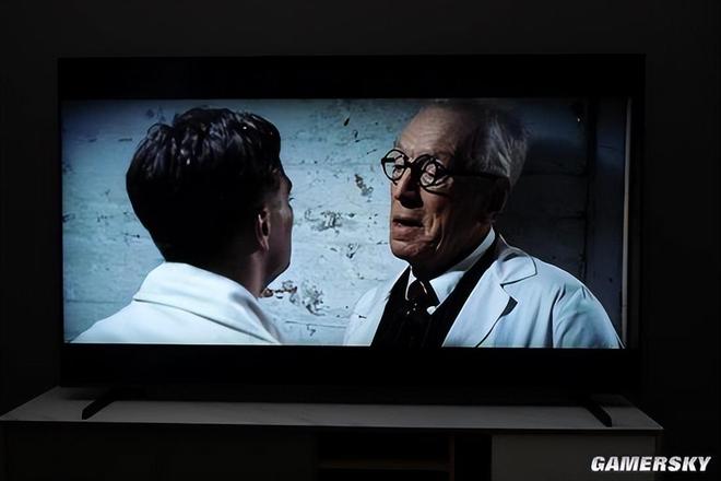 海信E7Q真机首测：画质太强了 AI 画质芯片让电视首次有“器灵”(图8)