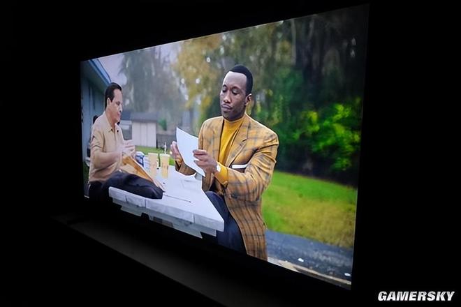 海信E7Q真机首测：画质太强了 AI 画质芯片让电视首次有“器灵”(图13)