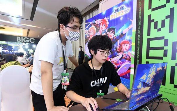 AGON爱攻：以AI赋能电竞“新战场”以全球销冠实力引领未来(图1)