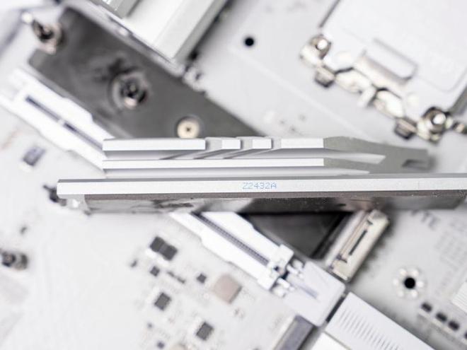 性能与颜值双高组合：技嘉Z890电竞冰雕+酷睿Ultra 9 285K体验(图6)