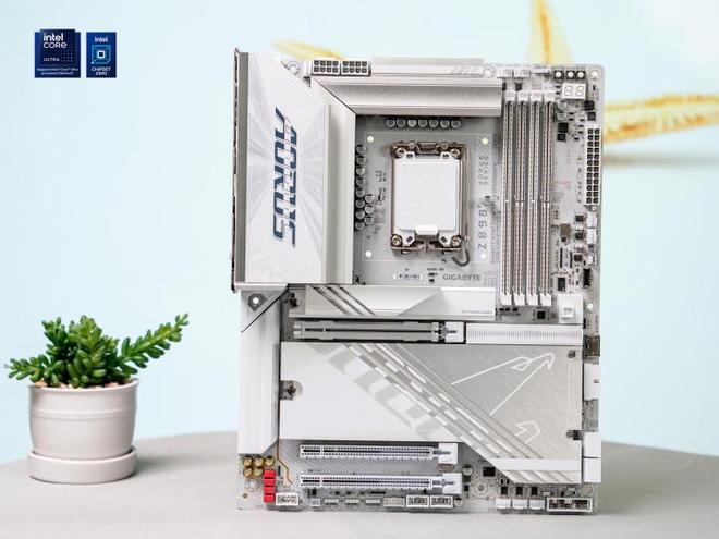 性能与颜值双高组合：技嘉Z890电竞冰雕+酷睿Ultra 9 285K体验(图5)