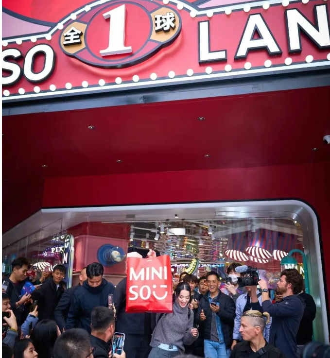 九游app：商场“最强开店王”大洗牌了！(图16)