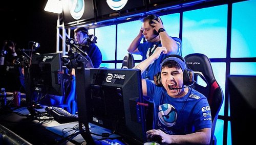 2025年电子竞技产业生态中的电竞产业投资机会与风险报告docx(图1)