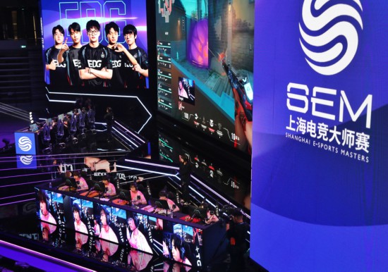 九游app：拉萨斯诺克首轮激战！罗伯逊跨年夜不敌威廉姆斯肖国栋遭遇五连败(图1)