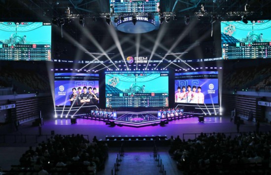 2025上海电竞大师赛开赛 中外顶级选手上演“巅峰对决”(图1)