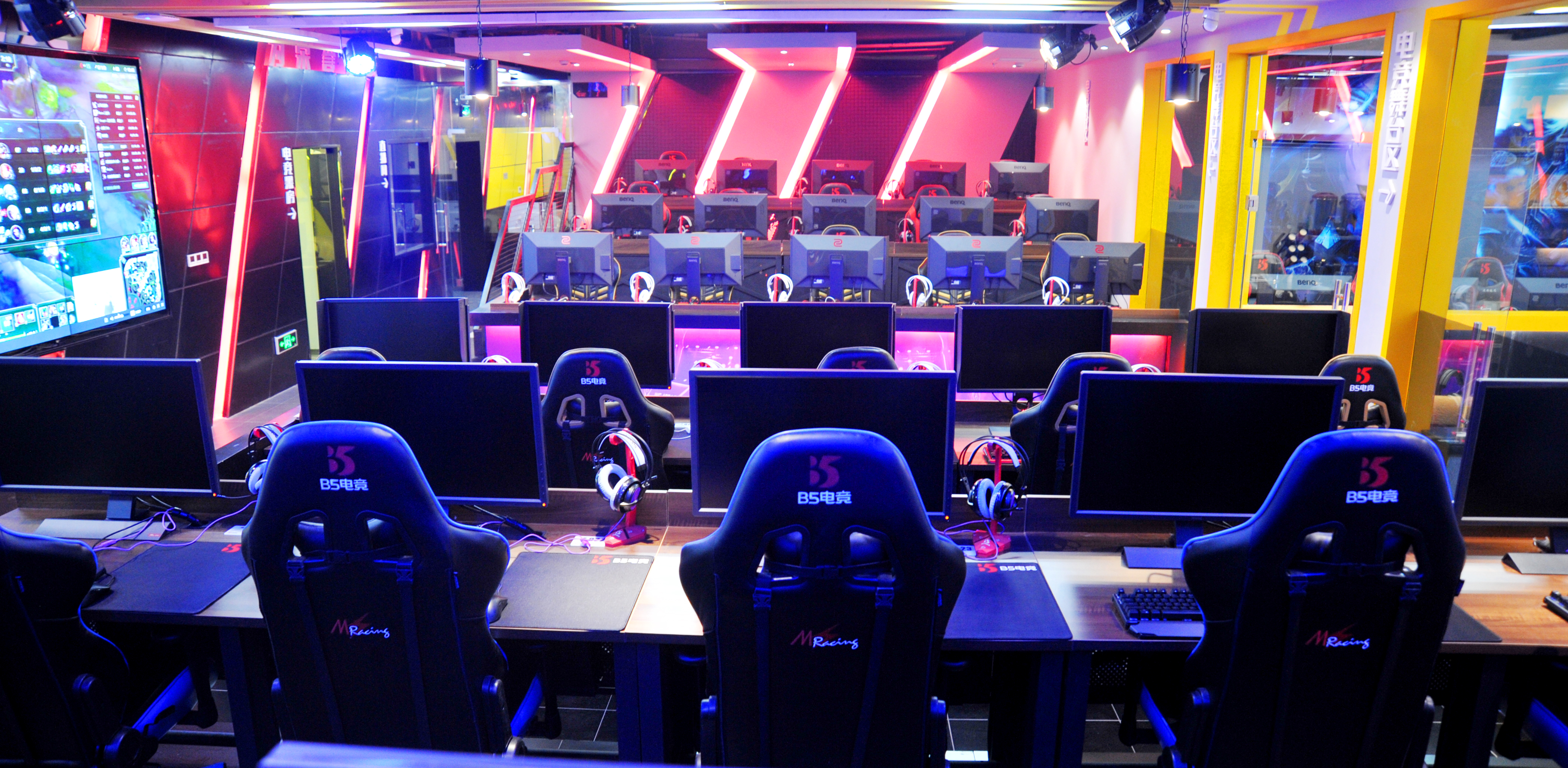 九游app：线评测：潮玩电竞新标杆性能屏幕影像三重越级(图1)