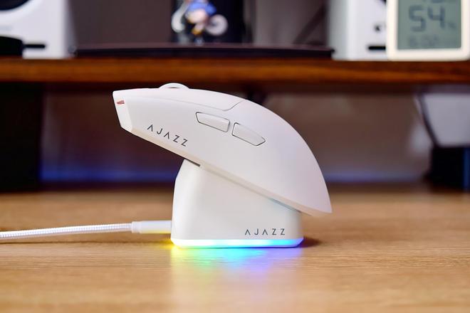 磁吸充电设计更适合中大手的轻量化三模电竞鼠标！(图17)