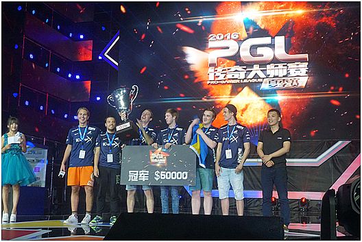 10-7夺冠！赵心童举起了球员锦标赛的冠军奖杯诞生3大赢家4大输家、囧哥最惨(图1)