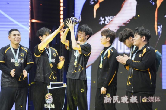 九游娱乐：打造电竞“上海牌”！上海电竞大师赛昨晚落幕(图1)