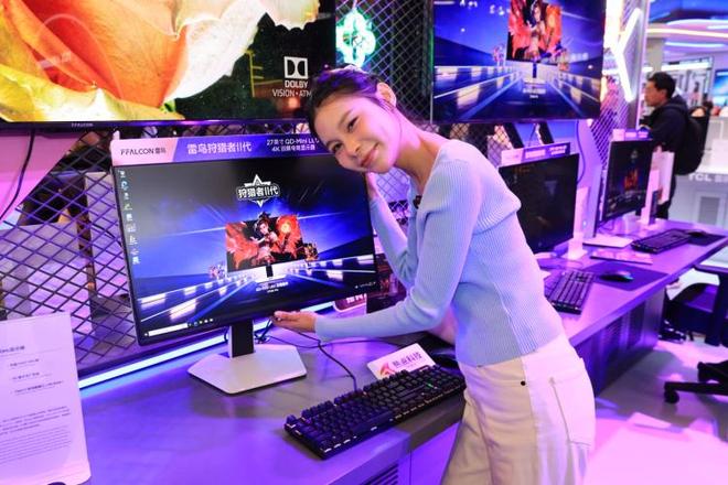 电视与电竞屏双杀！我在AWE 2026雷鸟展区发现的显示黑科技(图4)