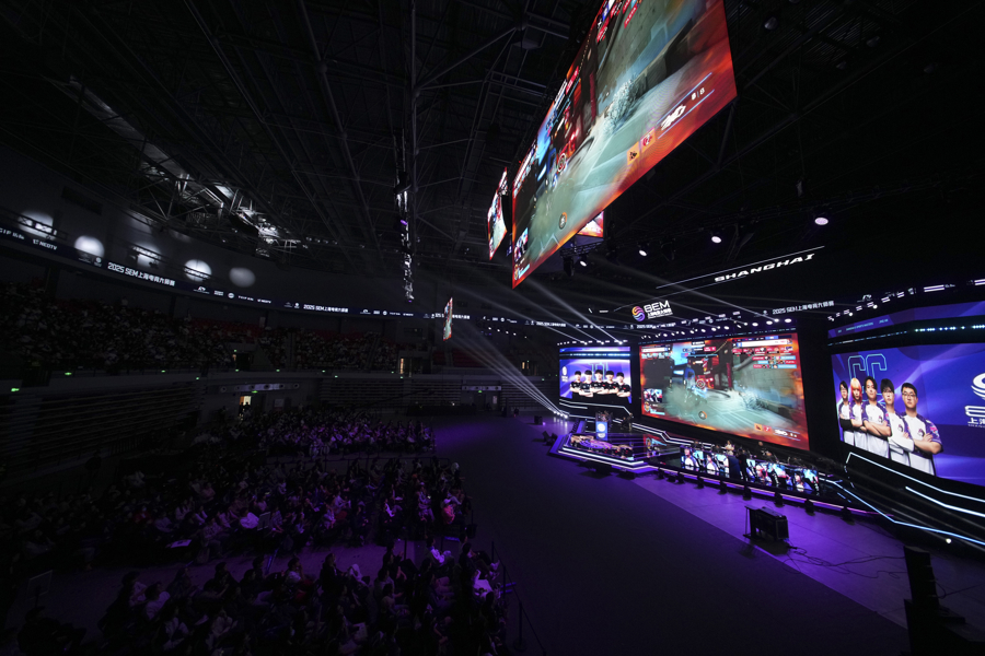 九游娱乐：冰火两重天！吴宜泽5-2逆转掀翻囧哥创纪录周跃龙0-5惨败出局(图1)