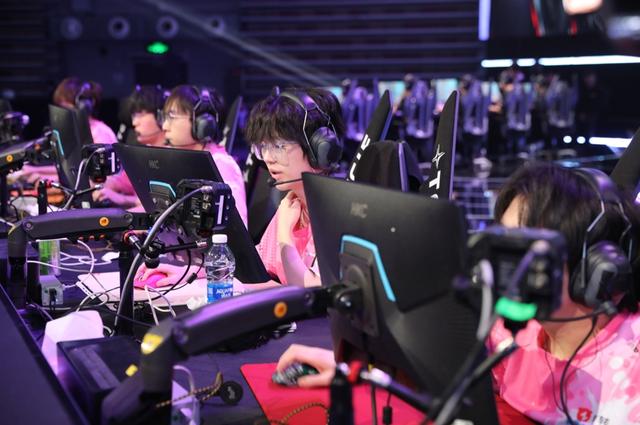 全国高校健康电竞系列活动在沪启动 系列赛事将覆盖全国24所985、211高校(图1)