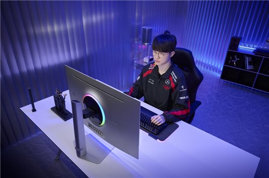 AMD正式发布千帧电竞301000FPS极致帧率重塑游戏体验(图1)