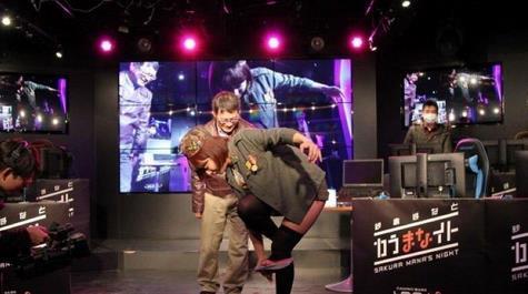 日本电竞比赛赢了奖励牛肉输了得女主持人的胖次安慰(图1)