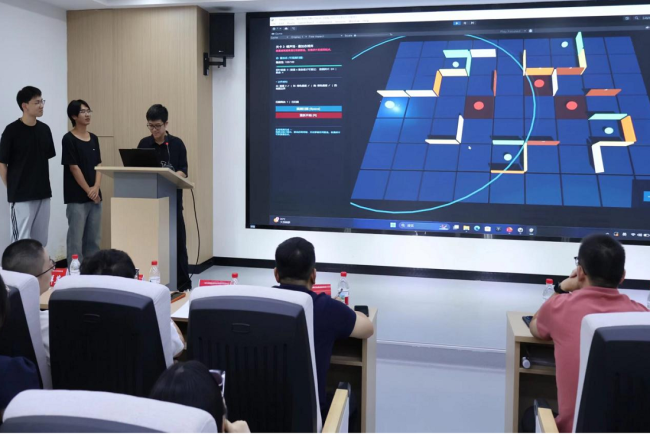 九游娱乐：湖大联手北航：从“玩”到“创”游戏开发实践特色课点燃青少年科创梦(图3)